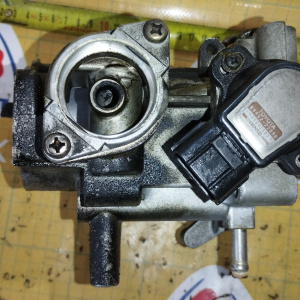 Заслонка дроссельная Toyota 1G-FE Chaser/Mark II/Cresta GX90/GX100 22210-70370 / 195900-4480 БЕЗ ДАТЧИКА ХОЛОСТОГО ХОДА