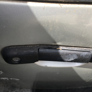 Дверь задняя TOYOTA Raum EXZ10 дефект без ручки