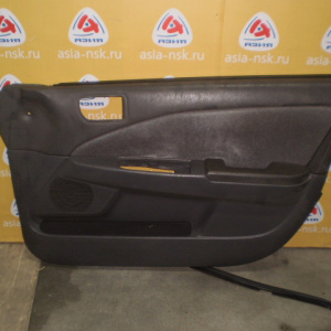 Обшивка двери Toyota Corona ST210 перед, прав