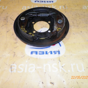 Колодки тормозные Toyota Corolla NZE120/ZZE122/NZT240/ZZT240/CE120/NZE124/ZZE124/NCP20/NCP25/ZCT10/NHW20 барабанные с сборе с пружинками. зад, лев