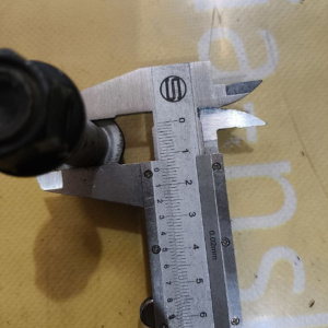 Болт крепления стойки Toyota R 90105-15001