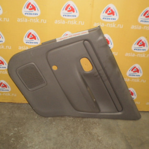 Обшивка двери Mazda Demio DW3W зад, прав (под механический подъёмник)