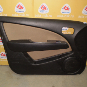 Обшивка двери Mitsubishi Airtrek CU2W перед, лев