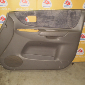 Обшивка двери Mazda Premacy CP8W перед, прав