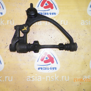 Рычаг Toyota KZH106/KZH116/KZH126/LH109/LH118/RZH119/KCH16/VCH16/VCH28/KCH46 Hiace перед, прав в Люфт в шаровой. Толстый без креплением под ABS. 4WD