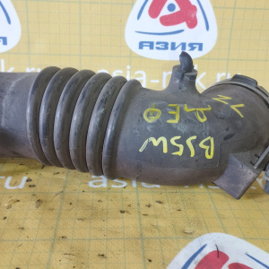 Гофра впускного коллектора Mazda ZL Familia BJ5P резиновая ДЕФЕКТ ТРЕЩИНЫ ZL01 / ZL0113220