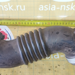 Гофра впускного коллектора Mazda ZL Familia BJ5P резиновая ДЕФЕКТ ТРЕЩИНЫ ZL01 / ZL0113220