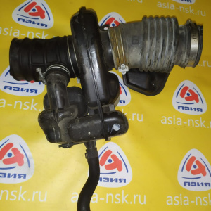 Гофра впускного коллектора Nissan VQ23 Teana J31 165769Y400