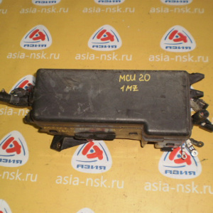 Блок предохранителей TOYOTA MCU20 Kluger V 1MZ (пустой)