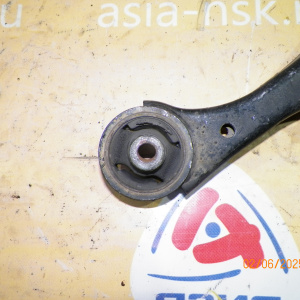 Рычаг Honda FD1/FD2/FD3 Civic перед, прав С креплением под датчик.