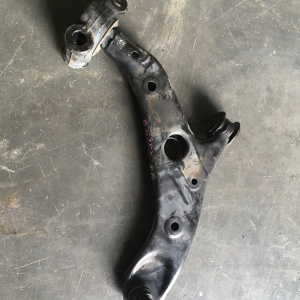 Рычаг Mazda BM6FJ Axela перед, прав