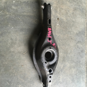 Рычаг Mazda BM6FJ Axela зад, лев