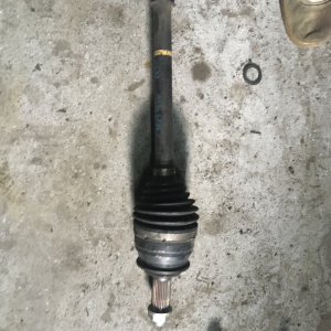 Привод Suzuki TD54W/TD94W Escudo/Grand Vitara R фланец на 6 болтов (дефект пыльника)