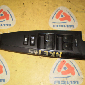 Пульт стеклоподъемника Toyota Corolla Fielder NKE165 перед, прав 515220
