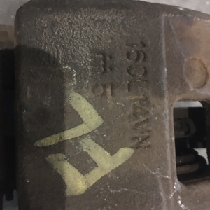 Суппорт Honda GB3 Freed перед, лев