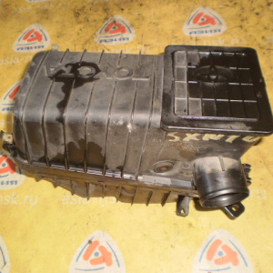 Корпус воздушного фильтра TOYOTA SXN10 Nadia 17705-74411