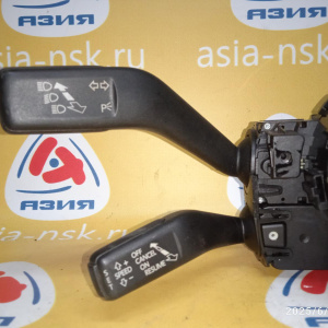 Блок подрулевых переключателей Volkswagen Passat B6/3C5 '2007 Универсал (дефект на корпусе) 3C9953513R