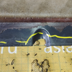 Накладка декоративная на двс Toyota 2AZ-FE Estima ACR30/ACM21/ACU25/ACU30 '2003-2006 ДЕФЕКТ 12601-28100