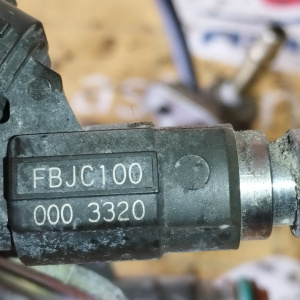 Форсунка Subaru EJ201 Forester SF5 стоимость за пару с рейкой цвет серый + клапан обратки R 17522-AA482 / A46-701 D17 + FBJC100 + A44-S26 R10 3324N