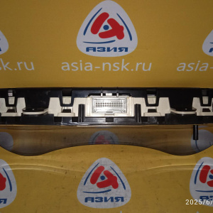 Панель приборов Chevrolet Trailblazer GMT360/KC Vortec 4200/LL8 '2002 дисплей большой 15096867, 15115887