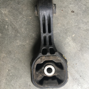 Подушка двигателя Honda L15A Freed GB3 R