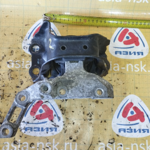Подушка двигателя Nissan HR12-DE Note E12 перед, прав 11210-1HC0C  ( 3 ) ( RA253-02 )