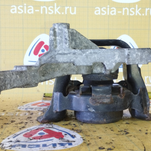 Подушка двигателя Nissan HR12-DE Note E12 перед, прав 11210-1HC0C  ( 3 ) ( RA253-02 )