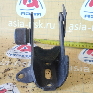 Крепление подушки двс Toyota 2AZ-FE Ipsum ACM21 2WD a/t перед F ( P ) 12311-28110