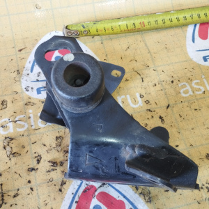 Крепление подушки двс Toyota 2AZ-FE Ipsum ACM21 2WD a/t перед F ( P ) 12311-28110