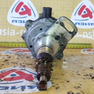 Трамблер Toyota 7K-E Lite Ace Noah KR42 2k. впрыск. ДЕФЕКТ КРЫШКИ 19100-13550