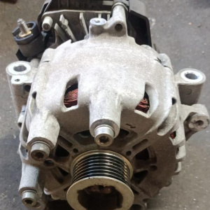 Генератор Subaru FB20W Impreza XV GPE 23700-AA901 в сборе