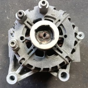 Генератор Subaru FB20W Impreza XV GPE 23700-AA901 в сборе