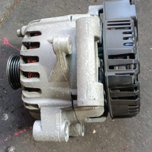 Генератор Subaru FB20W Impreza XV GPE 23700-AA901 в сборе