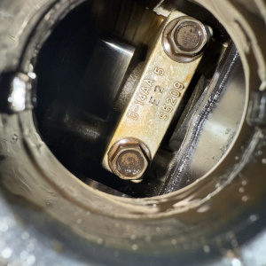 Двигатель Mazda LF-VE-10814269 шуп в головке пластик Atenza/Mazda6 GH