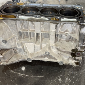 Двигатель Nissan MR20-466895A ЗАДИРЫ ЕСТЬ ,КОЛЕНО СТУЧИТ Dualis J10 БЛОК ДВИГАТЕЛЯ КАК НА ФОТО