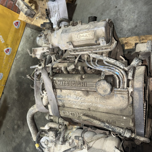 Двигатель Mitsubishi 4G63-PA8756 2WD/4WD 2 вальн DOHC Chariot/RVR N23