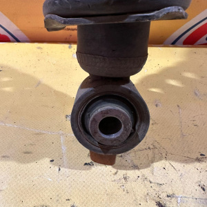 Стойка Toyota AZT241 Caldina R 2WD