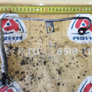 Шланг подачи масла в вакуумный насос Isuzu Elf 4JG2 с ввкуумника генератора на блок двс