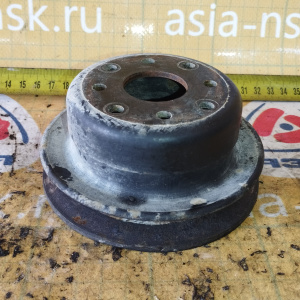 Шкив помпы Isuzu Elf 4JG2 1 клиновой диаметр по центрам болтов 60 мм. диаметр 120 мм.
