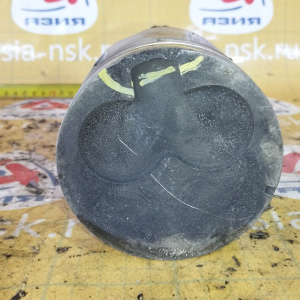 Поршень с шатуном Isuzu 4JG2 Elf диаметр 56/34мм. длина 123 мм. не турбо ПОРШЕНЬ С ДЕФЕКТОМ ПОДГОРЕЛ FM3359