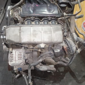 Двигатель Volkswagen Golf 4 AZJ-078853 EA113 2.0L 8V акпп 1J1/1U2 '2003