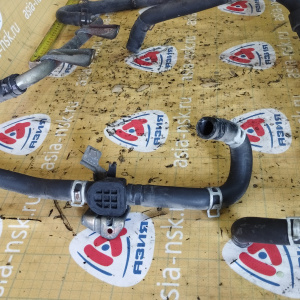 Патрубок радиатора печки Toyota 87240-35060 Land Cruiser Prado KDJ95-0020172 1KD-FTV КОМПЛЕКТ С КРАНОМ ВЕРХ + НИЗ