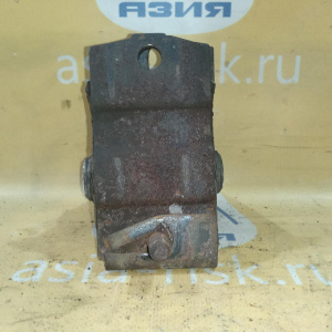 Подушка двигателя Jeep AMC242/ERH/MX Wrangler ЕJ '1997 4.0L L=R 52058642 (трещины)