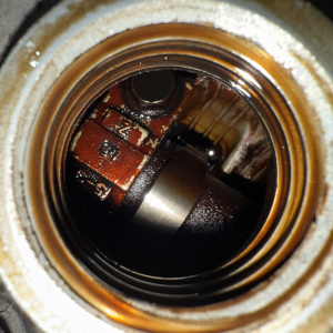 Двигатель Mazda ZL-DE-270652 4WD БЕЗ ГЕНЕРАТОРА И КОНДЕРА Familia BJ5W