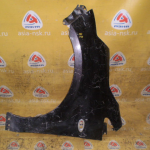 Крыло Mazda MPV LY3P перед, лев (с отверстием)