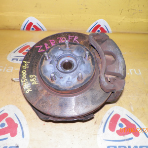 Ступица Toyota ZRR70 Noah/Voxy перед, прав ABS. В сборе. Суппорт 63-25. 43211-44040
