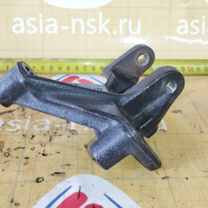 Крепление генератора Toyota 3S-FSE Corona Premio ST210/SV50 чугун., верхний 12511-74140