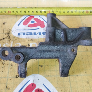 Крепление генератора Toyota 3S-FSE Corona Premio ST210/SV50 чугун., верхний 12511-74140