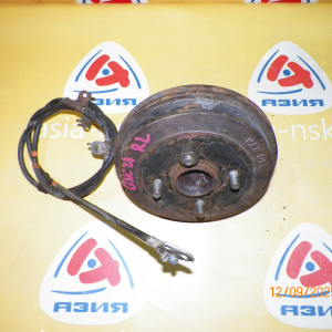 Ступица Toyota QNC20 bB зад, лев 2WD ABS. Барабанные тормоза. В сборе. Дефект датчика ABS.