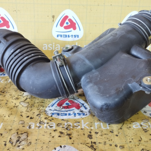Гофра впускного коллектора Toyota 3RZ-FE Hiace Regius RCH41/RCH47 3 части трамб. 17882-75070 + 17860-75030 + 74130-27040